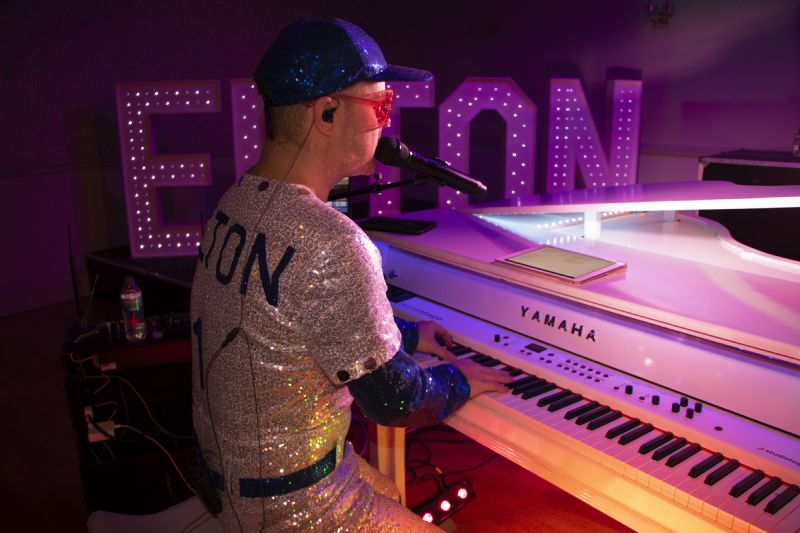 step into elton