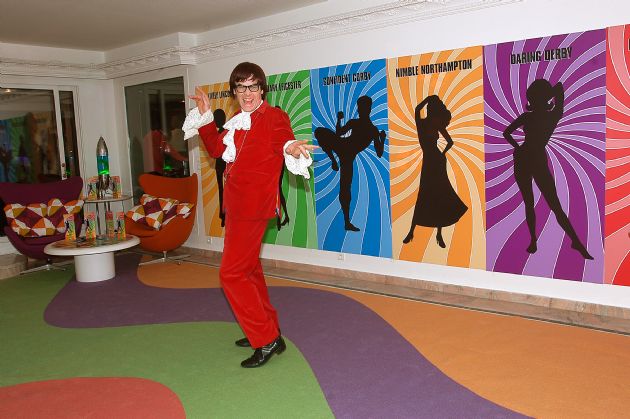 Gallery: Austin Powers Lookalike