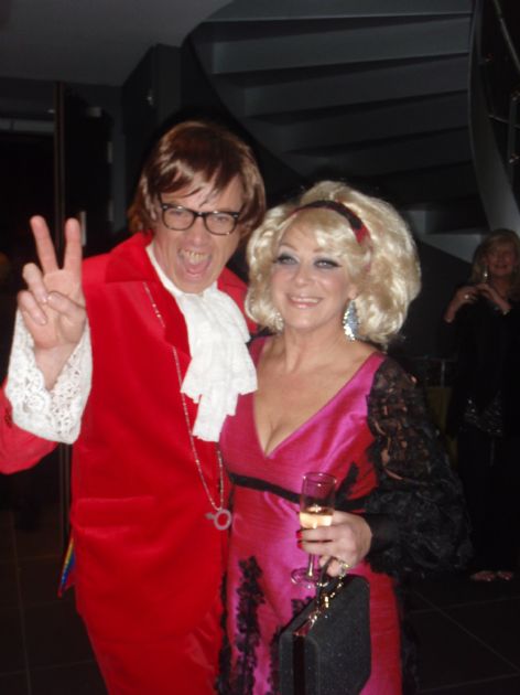 Gallery: Austin Powers Lookalike