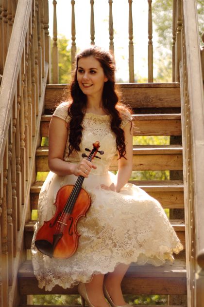 Gallery: Lauren Electric Violinist