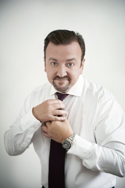 Gallery: Ricky Gervais Lookalike