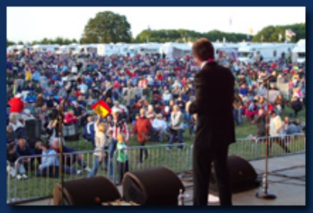 Gallery: Steve W Compere and Host