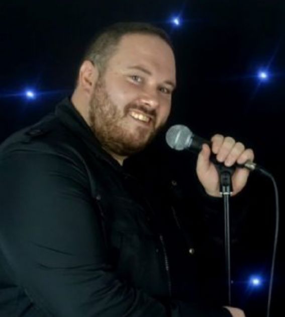 Gallery: Tom Fortune Superb Male Vocalist