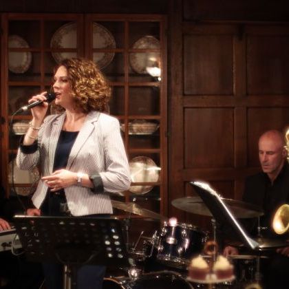 Cafe Symphony