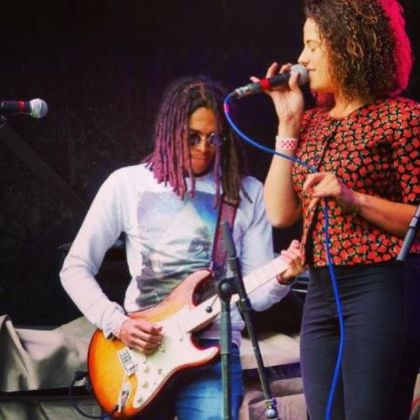 Francesca Does... Live Lounge