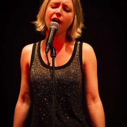 Jennifer M Swing And Jazz Singer