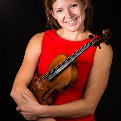 Lizz Solo Violinist