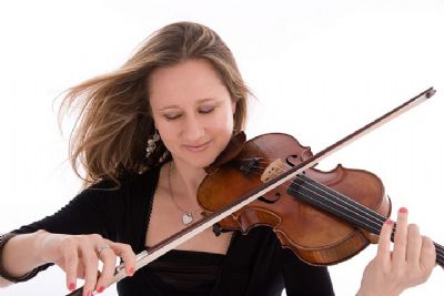 Joanne - Violinist